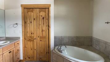 Shower, towels, soap, toilet paper