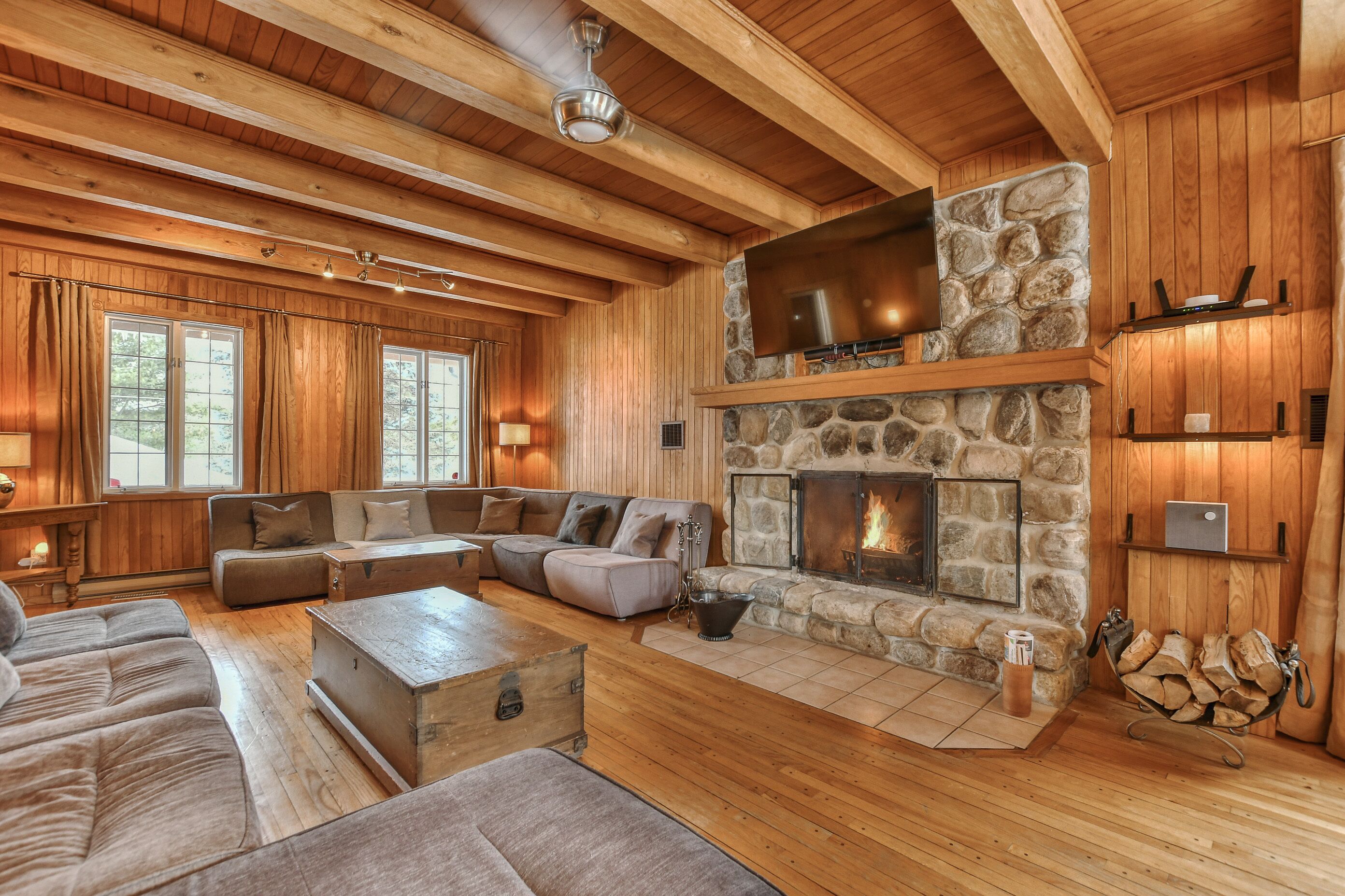 Chalet River Front Spa Peninsula