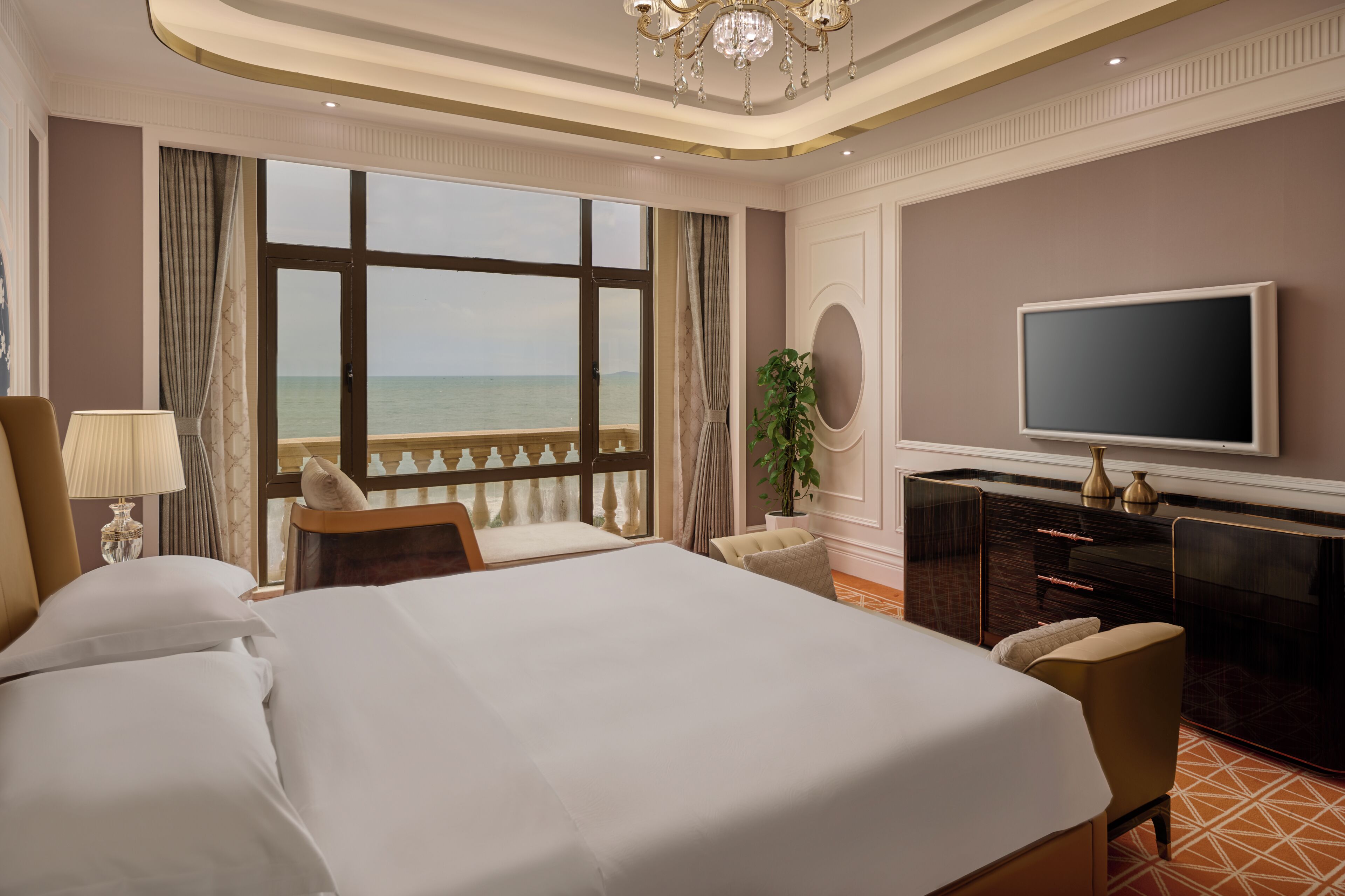 Suite, Sea View (Xin Hao President, Single Room) | Premium bedding, pillowtop beds, in-room safe, desk