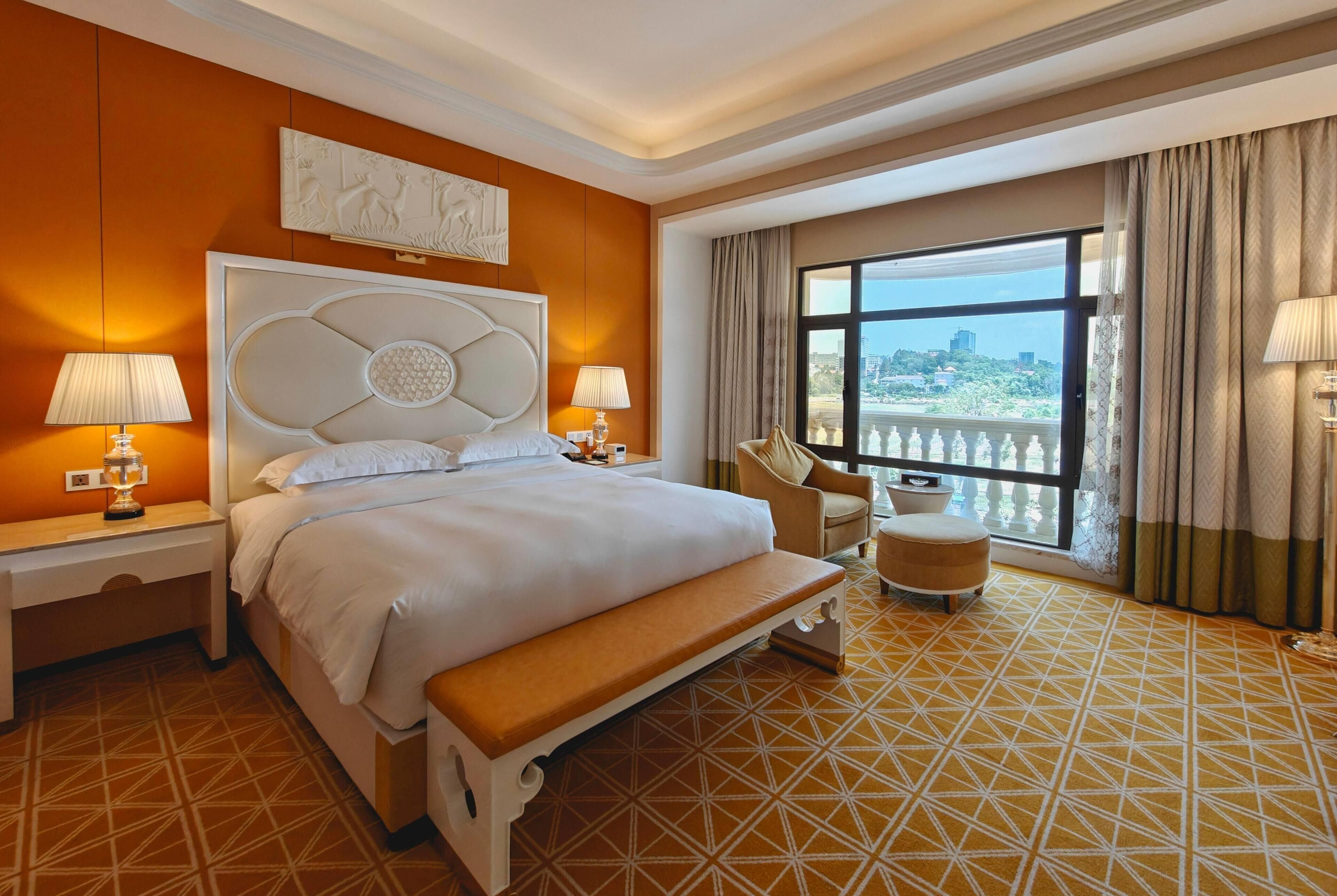 Executive suite, uitzicht op stad (Single Room) | Luxe beddengoed, pillowtop-bedden, een kluis op de kamer, een bureau