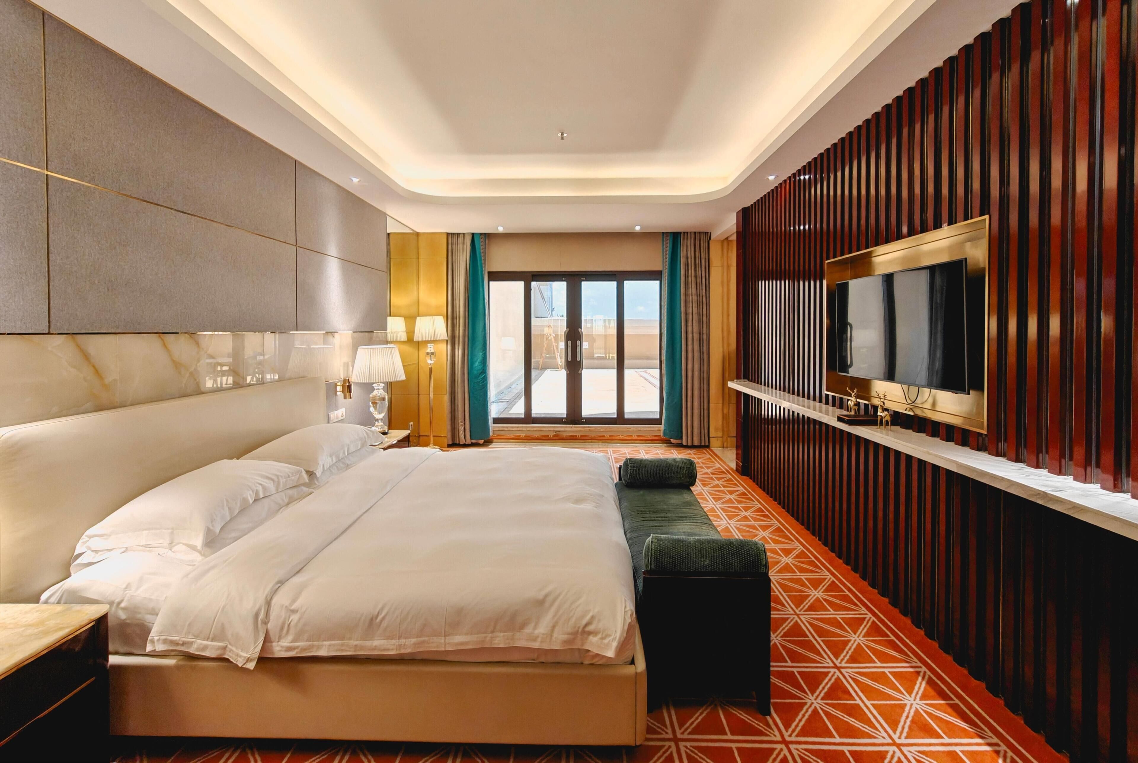 Junior suite, uitzicht op zee (Single Room) | Luxe beddengoed, pillowtop-bedden, een kluis op de kamer, een bureau