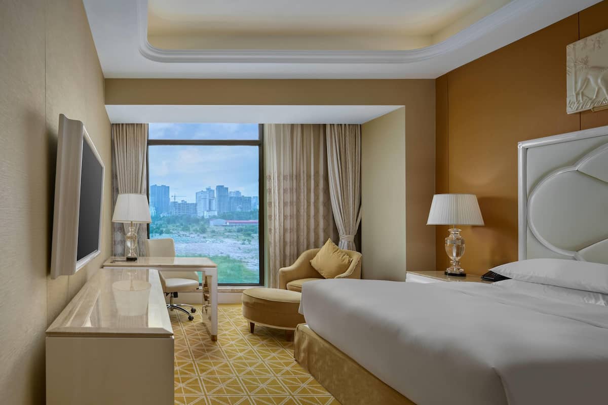 Superior Room, City View