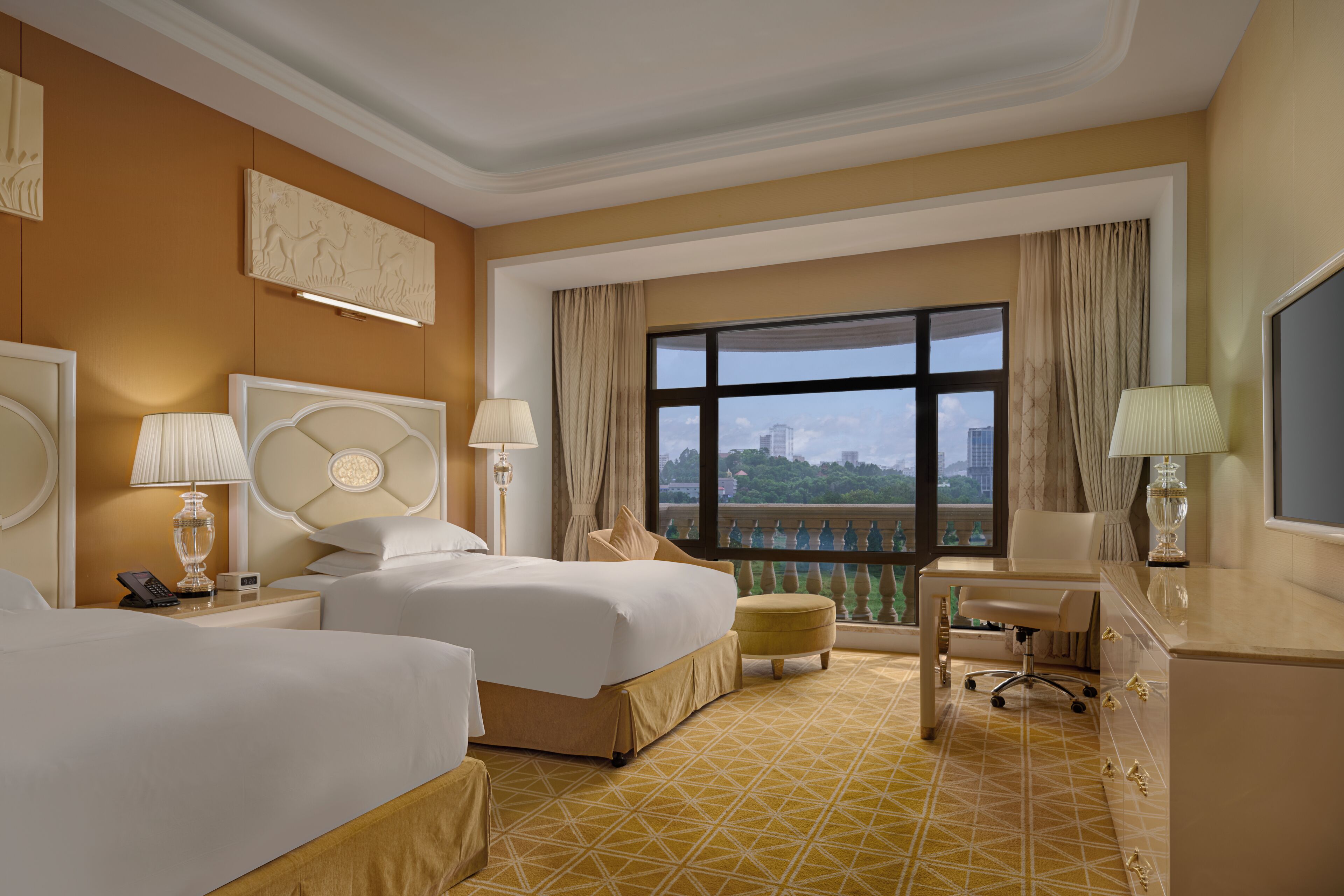 Superior Twin Room, City View