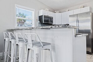 Fridge, microwave, oven, stovetop - Seasons Greetings Sale (Palm Harbor)