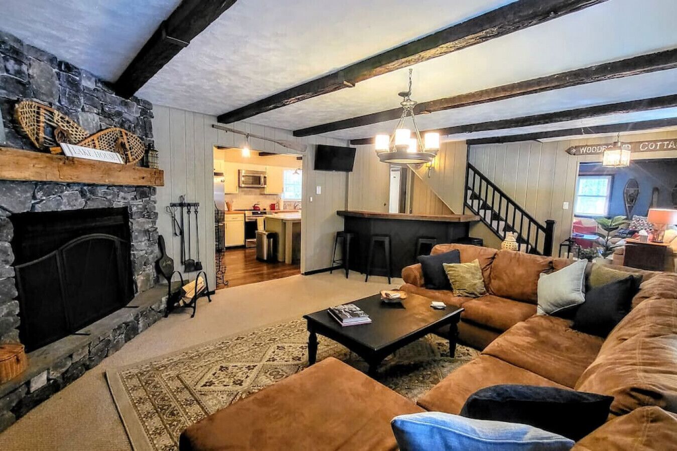 - Wet Bar, Kayaks, Fire Pit, Activities Abound!