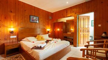 Minibar, wifi gratis y ropa de cama