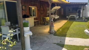 Talo, 2 makuuhuonetta, esteetön, tupakointi sallittu | Parveke