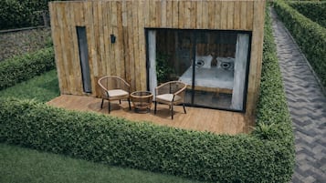 Superior Pod | Terrace/patio