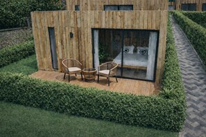 Superior Pod | Terrace/patio