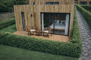 Superior Pod | Terrace/patio