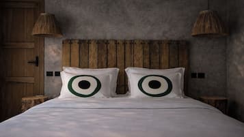 Superior Pod | Premium bedding, down duvets, memory-foam beds, in-room safe