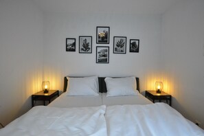 2 bedrooms, WiFi, bed sheets