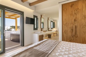 6 Schlafzimmer, Zimmersafe, Schreibtisch, Bügeleisen/Bügelbrett