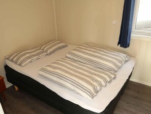 2 bedrooms, internet