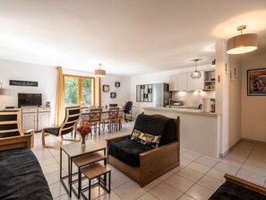 TV - Chez Béatrice et Pascal by Interhome (Lozari)