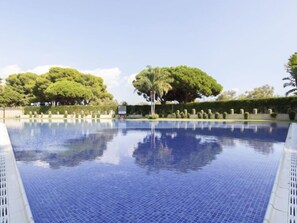Piscine intérieure, piscine chauffée