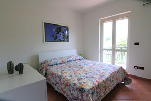 2 quartos, escrivaninha, berço de viagem, Wi-Fi de cortesia