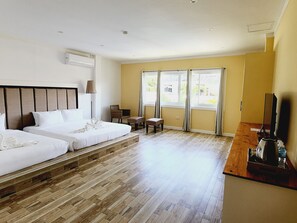 In-room safe, blackout curtains, free WiFi - Danbi Resort (Panglao)