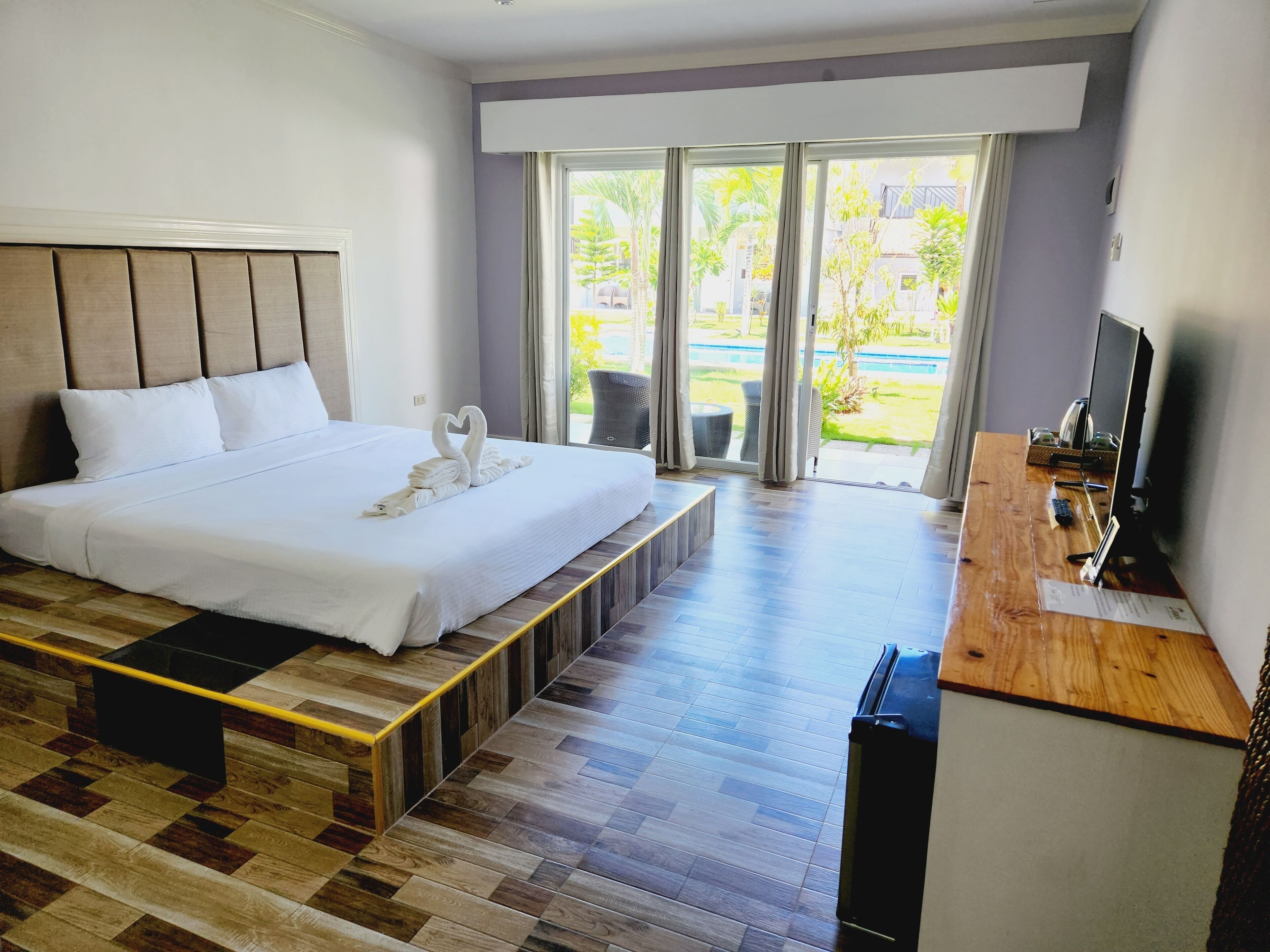 プレミア ルーム | セーフティボックス (室内)、遮光カーテン、WiFi (無料)