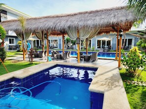 2 outdoor pools - Danbi Resort (Panglao)