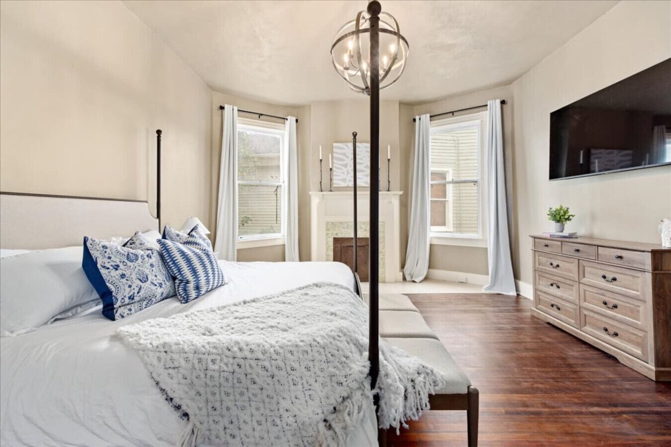 1 dormitori, escriptori, planxa i posts de planxar i wifi gratuïta 