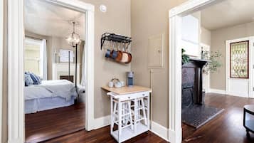 1 bedroom, desk, iron/ironing board, free WiFi