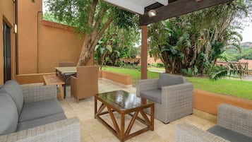 Classic Villa | Terrace/patio
