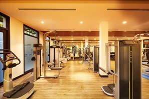 Vila, 3 quartos, para fumantes, piscina particular | Sala de fitness