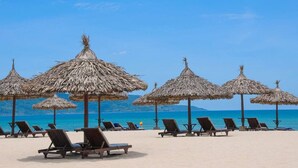 Biệt thự, 3 phòng ngủ, hút thuốc, hồ bơi riêng | Bãi biển | Trên bãi biển 