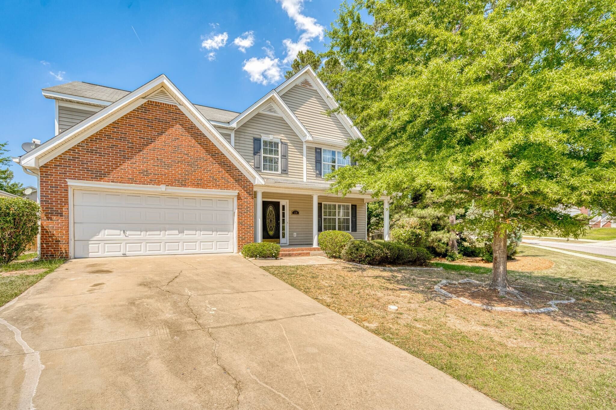 6 Bed Seasoned Familygrad Groups Get Together