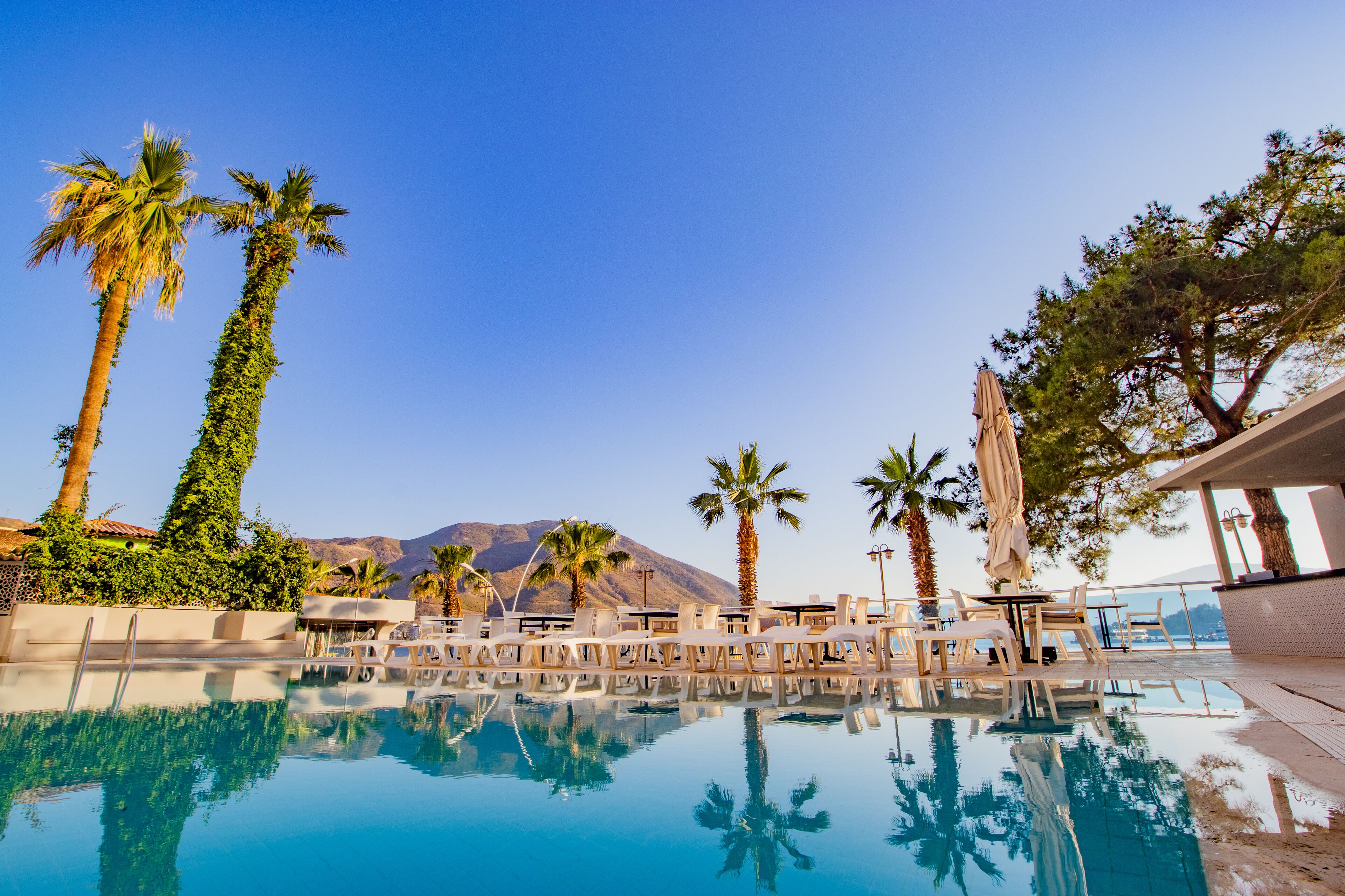 Seasonal outdoor pool