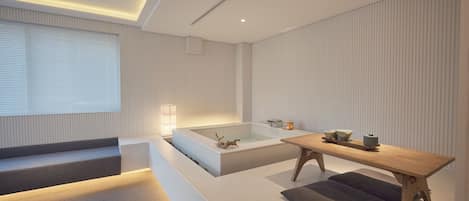 Double Private Spa (Run of House)