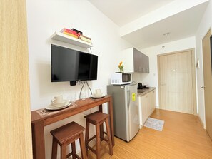 Microondas, placa de cocina