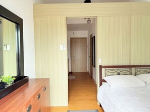 1 bedroom, WiFi, bed sheets