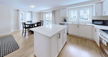 Modern 3-bedroom Oshawa Home