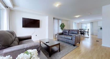Modern 3-bedroom Oshawa Home