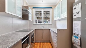 Microonde, forno, piano cottura, tostapane