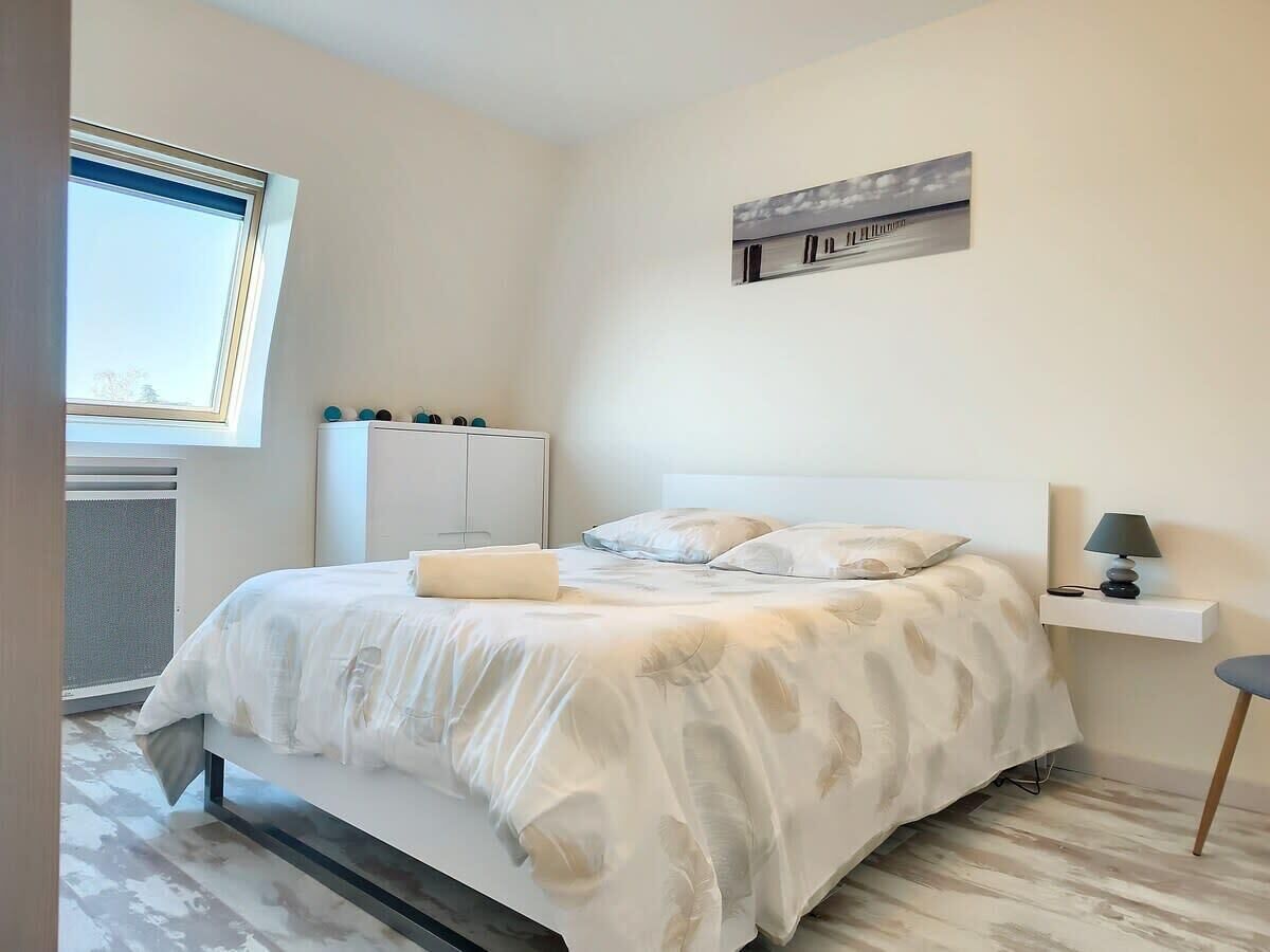 Grand Appart terrasse parking spacieux wifi 4pers