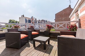 Premium suite, en-suite badkamer (Iris) | Luxe beddengoed, gratis babybedden, gratis wifi, beddengoed