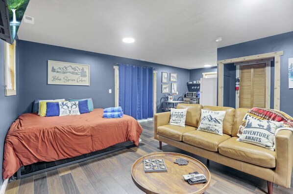 1 bedroom, memory-foam beds, travel cot, free WiFi