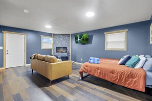 Memory-foam beds, travel cot, free WiFi, bed sheets