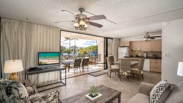 ์ฝ๋, ์นจ์ค 2๊ฐ | ๊ฑฐ์ค ๊ณต๊ฐ | ์ค๋งํธ TV