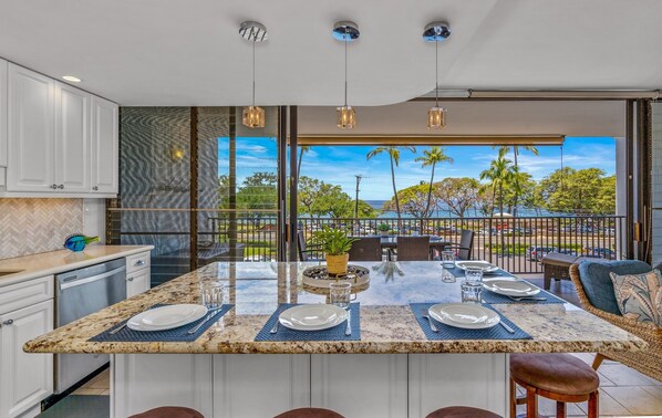 Condo, 2 Bedrooms | Interior
