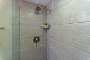 Apartment, 2 Schlafzimmer | Badezimmer | Handtücher