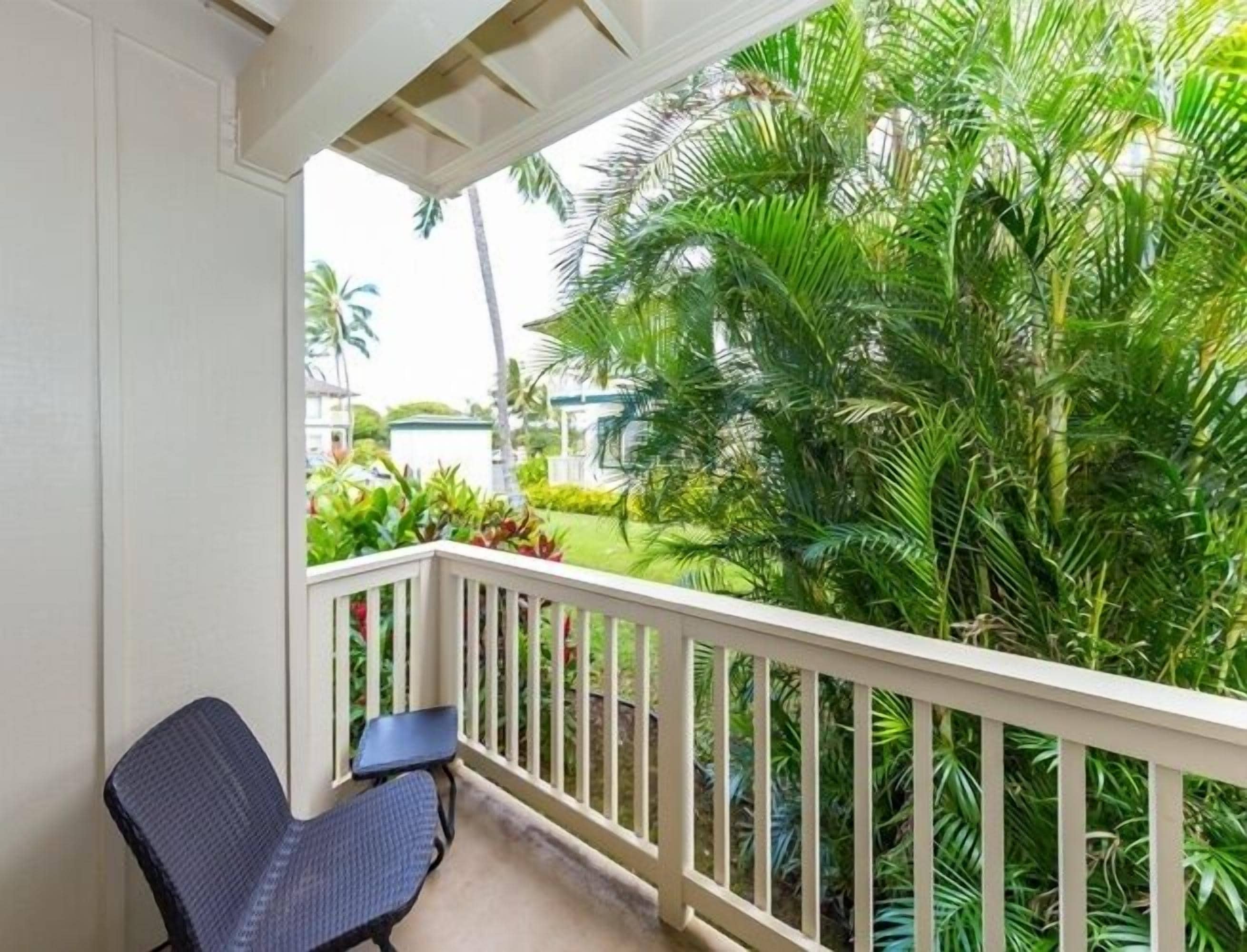 Condo, 2 Bedrooms | Property grounds