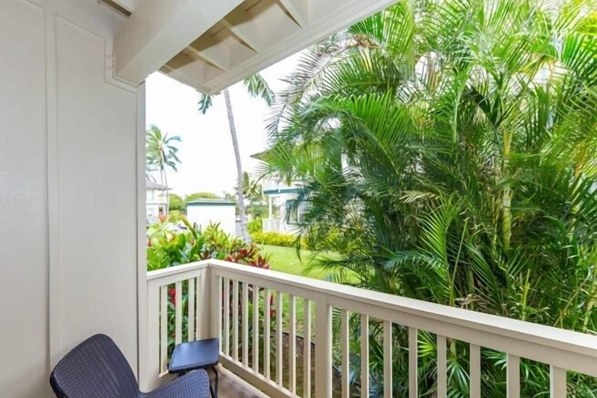 Condo, 2 Bedrooms | Property grounds
