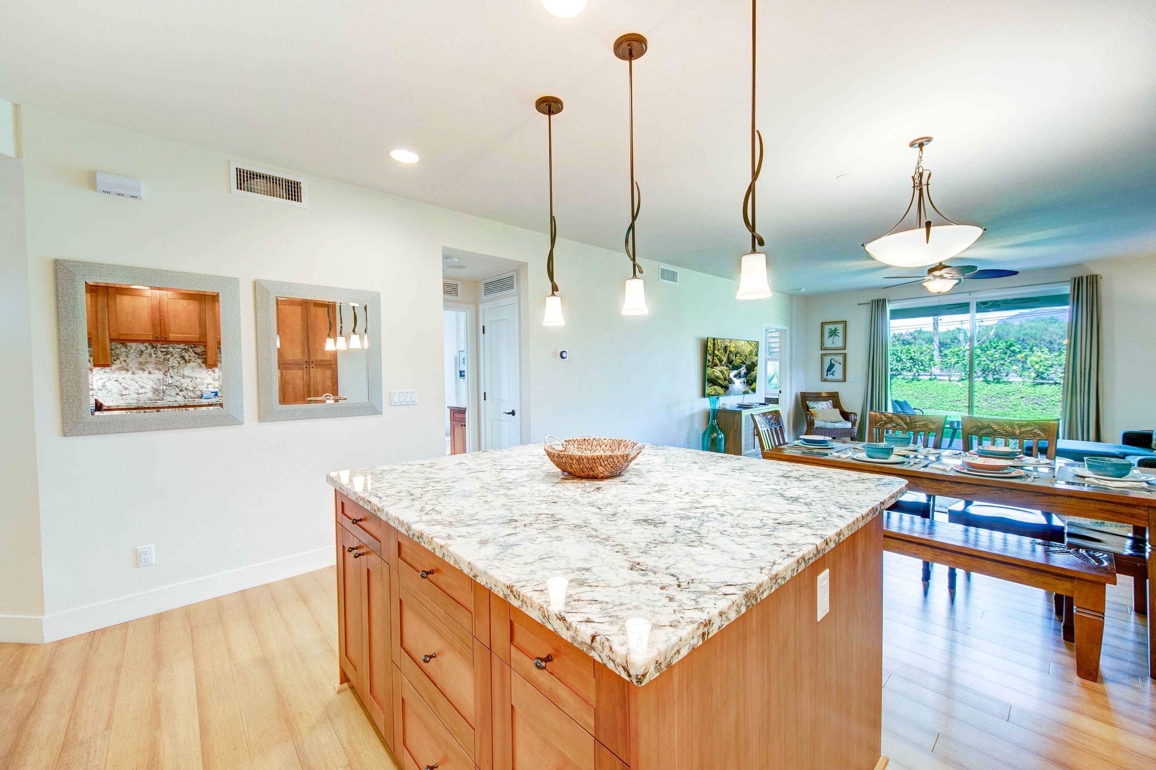 Condo, 3 Bedrooms | Private kitchen | Fridge, oven, coffee/tea maker, toaster