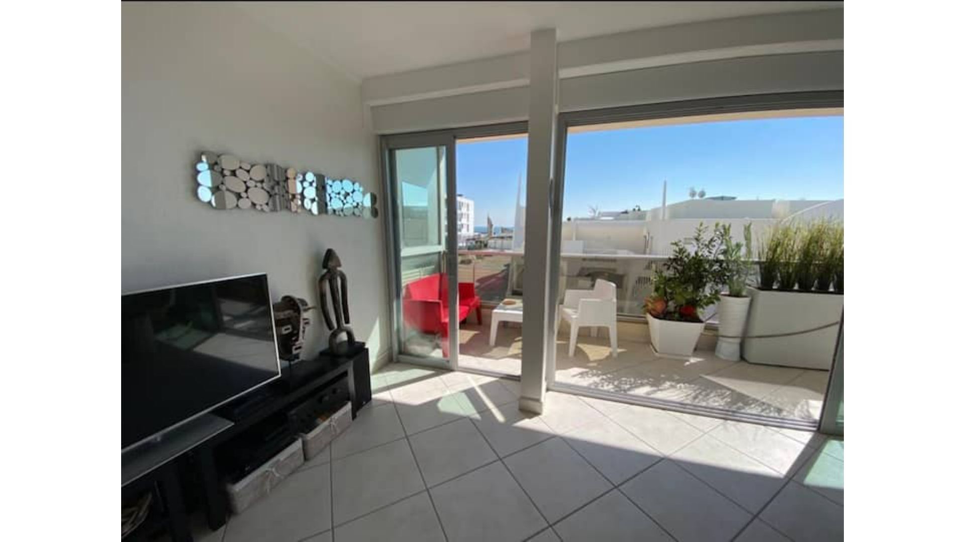 T3 vue mer Avec Piscine, Parking, Wifi, Classé 3 Étoiles
