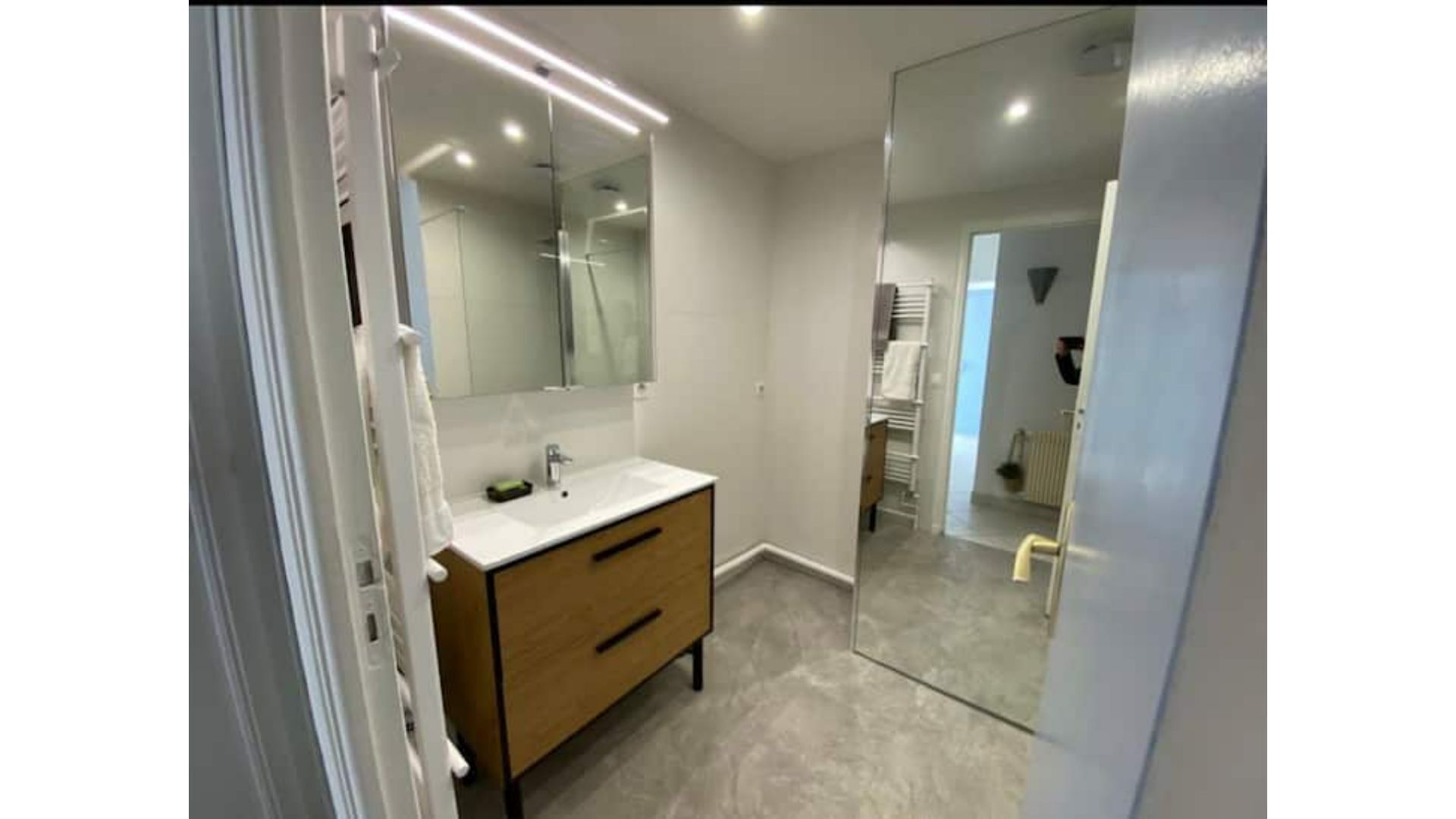 T3 vue mer Avec Piscine, Parking, Wifi, Classé 3 Étoiles