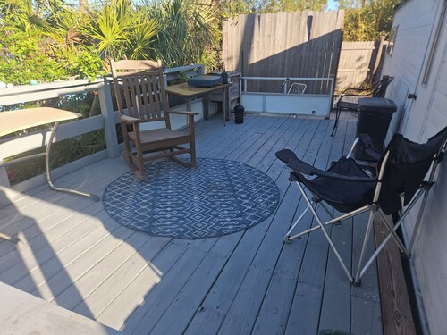 Cozy Camper PET Friendly Welcome to the Hurricane Hideaway!